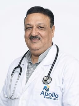 Dr. Yash Gulati – Expert in Joint Replacement, Sports & Spine Orthopaedic Surgery